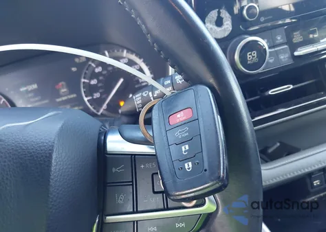 2020 Toyota Highlander Xle z USA, uszkodzony, nr VIN 5TDGZRBH4LS024346